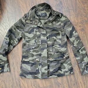 GAP Women's Camouflage Utility Jacket